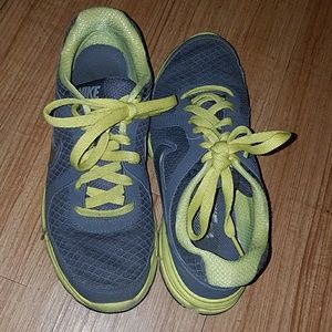 Used good condition NIKE sneakers